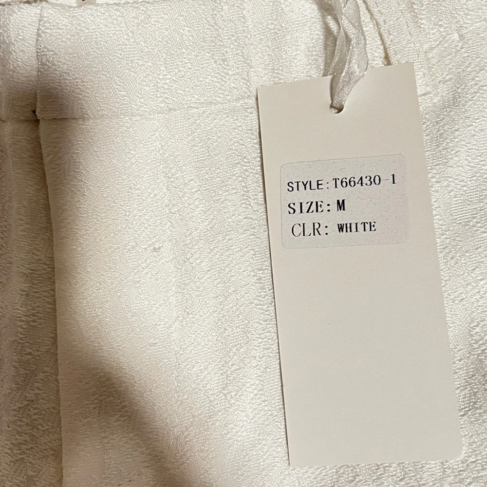 Lucy Paris NWT Ivory White Shorts Size medium